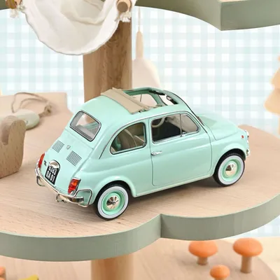 Cadeaux - Fiat 500 L 1968 Bleu Pastel cadeau de naissance 1/18 - NOREV