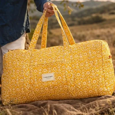 Sacs et cabas - Sac tonneau matelassé fabriqué à partir de saris recyclés - I WAS A SARI