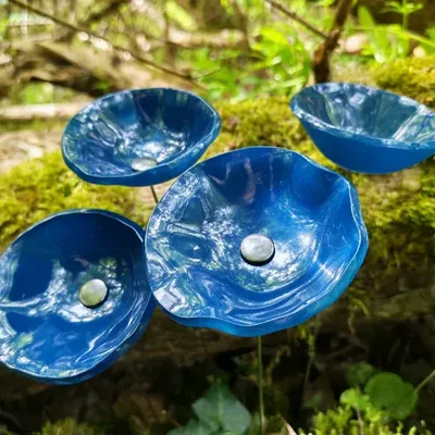 Décorations florales - Fleur de calebasse en verre de taille moyenne pour l'extérieur de couleur turquoise avec tige en acier inoxydable de 43 cm. - CARNEOL GLASS