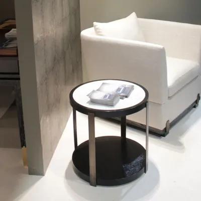 Tables for hotels - Ida Round Side Table, Marble top, Sand-brushed Oak, Cast Bronze legs - DUISTT