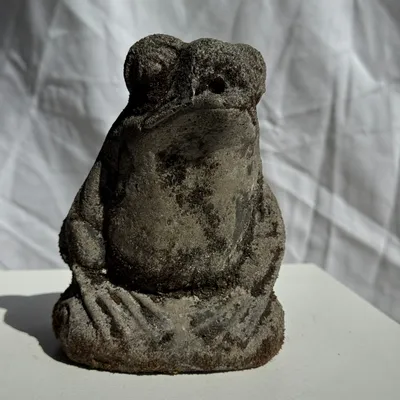 Sculptures, statuettes and miniatures - Small frog Balinese limestone sculpture H14 L10.5 L10 - OFFICE OBJETS