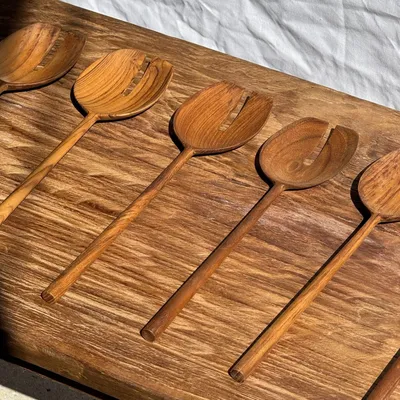 Couverts de service - Couvert à salade ou cuiller spatule bout plat fendue en teck L30 D9x8 - OFFICE OBJETS