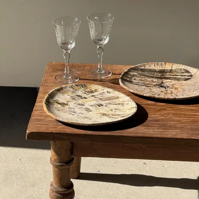 Formal plates - Small empty pouch or dish in beige petrified wood with rings small bla - OFFICE OBJETS