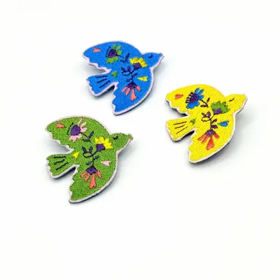 Cadeaux - Broche “L’envol” – Pour celles qui lâchent enfin prise - PETIT POIRIER