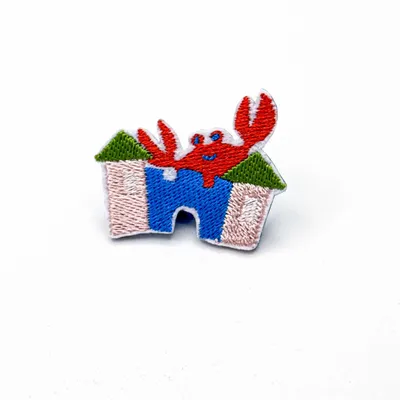 Cadeaux - Broche «Cache-cache au château» – Toujours prêt à jouer - PETIT POIRIER