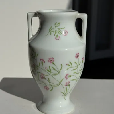 Vases - Petite amphore en porcelaine du Lys Royal de Limoges tirage limité - OFFICE OBJETS