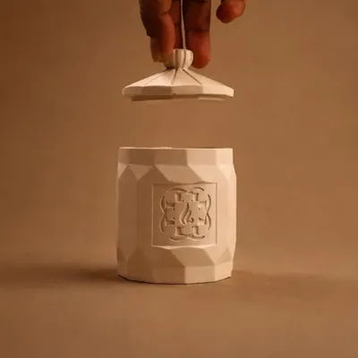 Objets design - ROSE PATCHOULI - BOUGIE PARFUMÉE - FLAMME D'ÉLIXIR