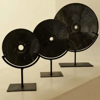 Decorative objects - Hari discs black - M - DESIGN TRIP