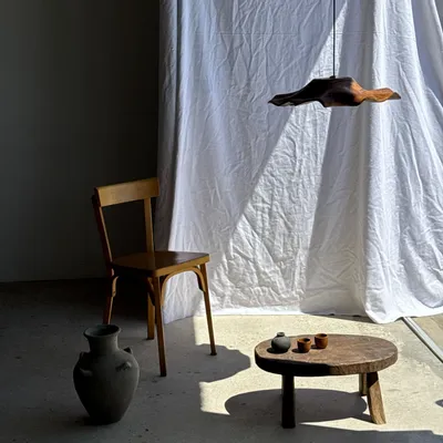 Suspensions - Grande suspension feuille plate ondulée en teck fleur stries D:50 - OFFICE OBJETS