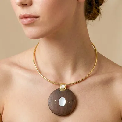 Jewelry - Torq necklace with round pendant - Oman - NATURE BIJOUX