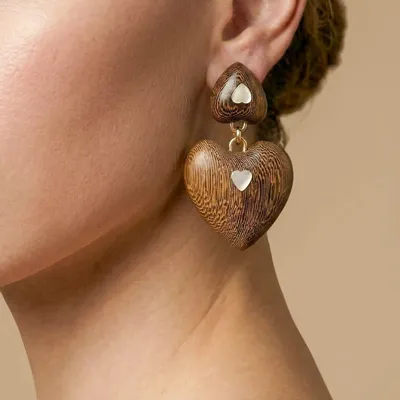 Bijoux - Boucles d'oreilles pendantes double coeur bois de roblès - Wild Heart - NATURE BIJOUX