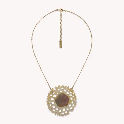 Bijoux - Collier court gros pendentif nacre ajourée - Corallium - NATURE BIJOUX