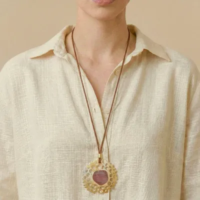 Bijoux - Collier long pendentif nacre ajourée - Corallium - NATURE BIJOUX