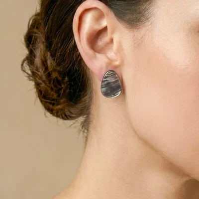 Bijoux - Boucles d'oreilles puces nacre noire petit modèle - Sumida - NATURE BIJOUX