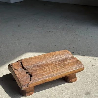 Tabourets - Petit tabouret, repose-pied en teck blond monoxyle organique wabi-sabi - OFFICE OBJETS