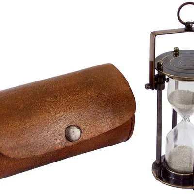 Decorative objects - Hourglass with leather pouch, antic brass finish, H. 3"3/4 - TRADE WINDS