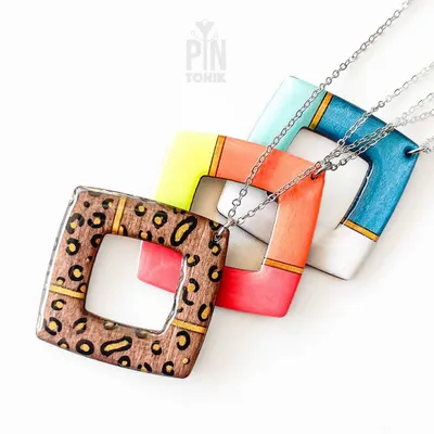 Bijoux - Collier à pendentif carré géométrique en bois - PINTONIK