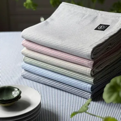 Linge de table textile - NAPPE ESSUYABLE RECYCLÉE BOSSE, GRIS CLAIR/BLANC 140x240cm - BY WILLE