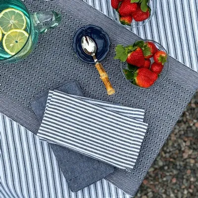 Linge de table textile - SERVIETTE RECYCLÉE 2-PACK ELIN, BLEU MARINE/BLANC 45x45cm - BY WILLE