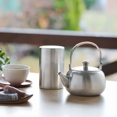 Accessoires thé et café - Boîte à thé de 284 ml en acier inoxydable - collection Sui / YOSHIKAWA - YOSHIKAWA