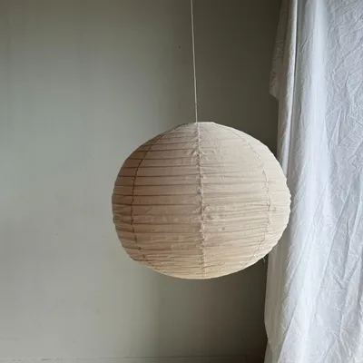 Suspensions - Très grande suspension en rotin et lin naturel japonisante ronde rosée - OFFICE OBJETS