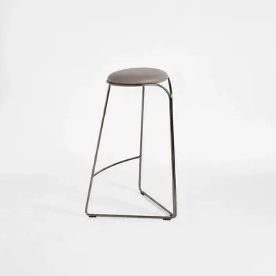 Tabourets - Tabouret de comptoir Flow Hi Stool, édition Ultrablack - LAPIEGA
