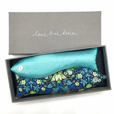Parfums d'intérieur - Boîte de 2 poissons en coton à la lavande - Strawberry Thief Turquoise - LIME TREE DESIGN