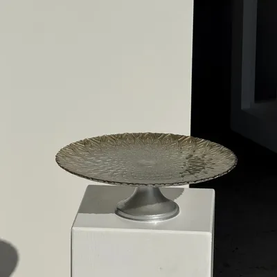 Plateaux - Présentoir à gâteaux sur piédouche en verre effet plumes de paon D33 - OFFICE OBJETS