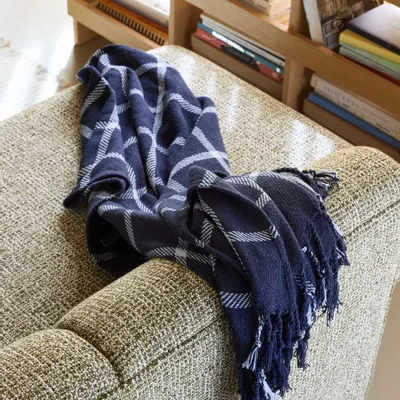 Plaids - Flok Plaid Bleu foncé - HÜBSCH