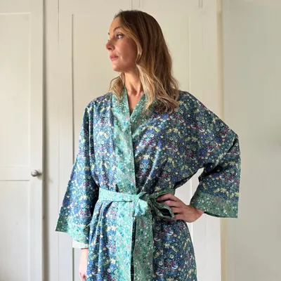 Vêtements de nuit - Peignoir kimono long Strawberry Thief Blue - Fabriqué en tissu Liberty - LIME TREE DESIGN