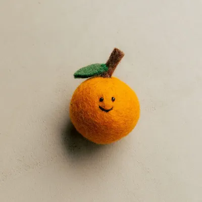 Objets déco enfant - Magnets en laine colorés représentant des fruits et des légumes - PERSON'ELLE