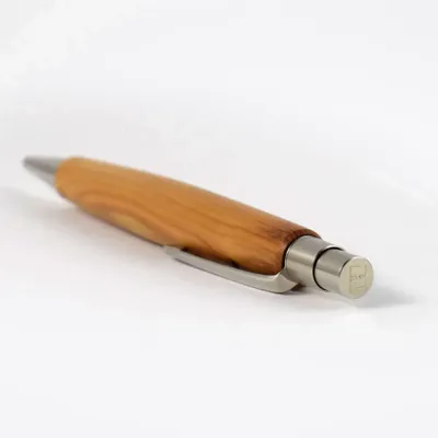 Pens and pencils - Berlin Ballpoin Pen - « Yew Wood » - ATELIER FESSELER
