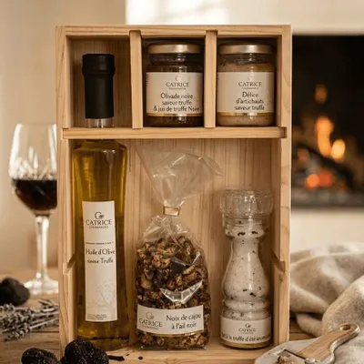 Delicatessen - Truffled Flavors Wood BOX Artichoke delight with truffle flavor 80 g Black olivede truffle flavor & black truffle juice 80 g Truffle flavor olive oil original bottle 20 cl Flavored summer truffle salt 125 g Cashew nuts with black garlic 150 g Wooden bo... - CATRICE GOURMET