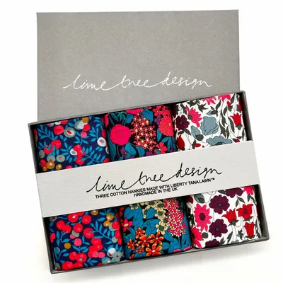 Prêt-à-porter - 3 mouchoirs fabriqués avec Liberty Tana Lawn - Sangria - LIME TREE DESIGN