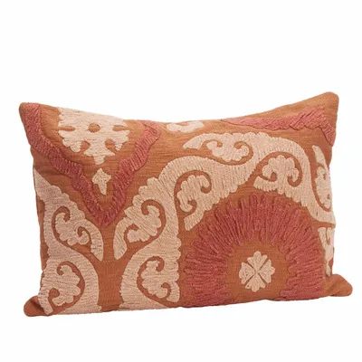 Couettes et oreillers  - Housse de coussin brodée de Suzani - MADAM STOLTZ