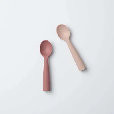 Repas pour enfant - Set de cuillères d’apprentissage en silicone-Pink Salt/Raspberry - MINIWARE AB