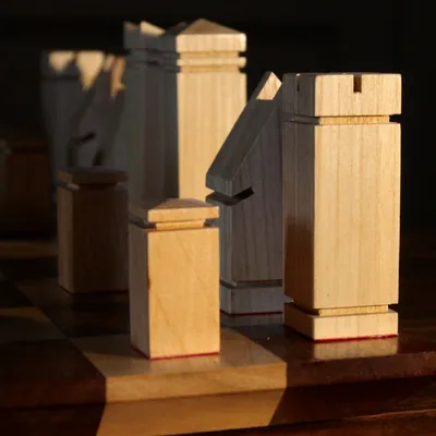 Pièces uniques - Jeu d'échecs grand format en bois d'acajou et orme - LES ATELIERS VAU FONTAINE