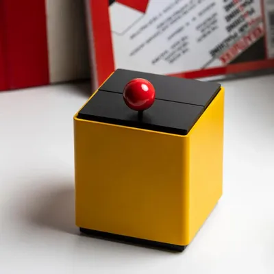 Design objects - la machine / The creature that refuses to behave - LA MACHINE