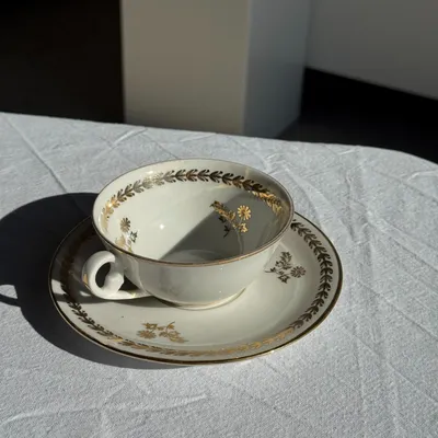 Mugs - Set of 3 golden Limoges porcelain cups and saucers H4 - OFFICE OBJETS