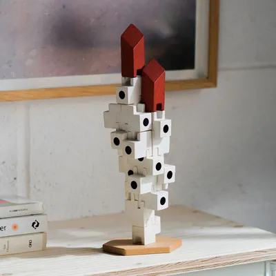 Design objects - Capsule Tower - A TANGIBLE FUTURE