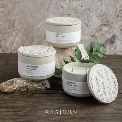 Bougies - Bougie au soja parfumée Kaajorn dans un récipient en céramique - KAAJORN