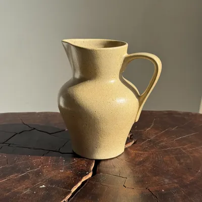 Carafes - Petit pichet en grès beige H14 L15 - OFFICE OBJETS