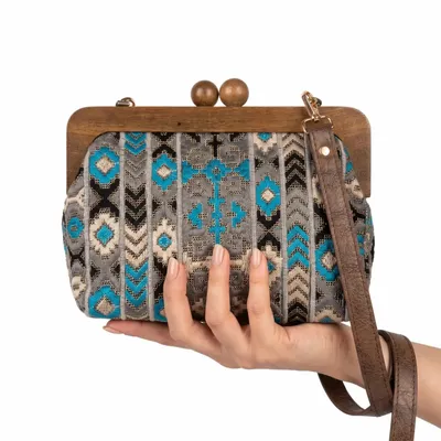 Sacs et cabas - Sac brodé baloutche turquoise et gris argenté avec cadre noyer - DASTHAA