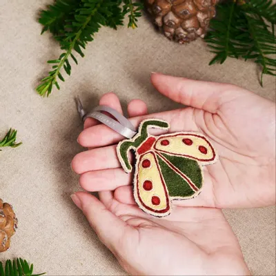 Christmas garlands and baubles - Lovely Ladybird Handcrafted Ornament - UNHCR/MADE51