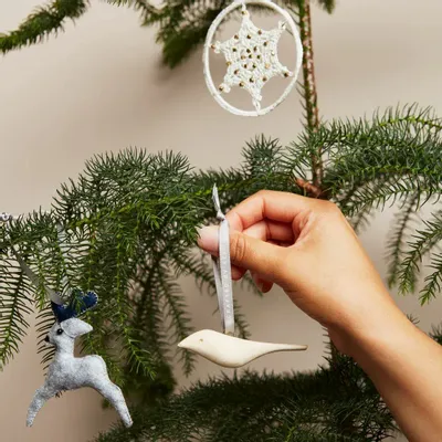 Christmas garlands and baubles - Handcrafted Peaceful Dove Christmas Ornament - UNHCR/MADE51
