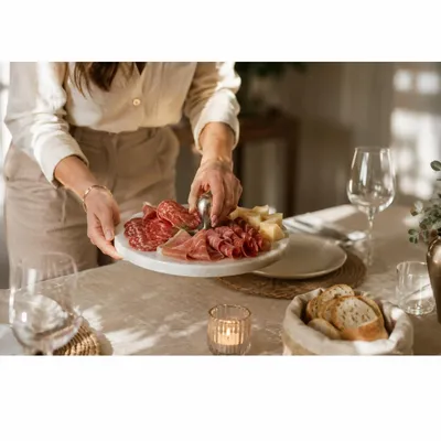 Plats et saladiers - Plateau de service rond en marbre avec bouton en inox - KALU CREATIONS
