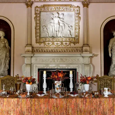 Table cloths - MARBLE FAN Linen Tablecloths and Napkins - SUMMERILL AND BISHOP