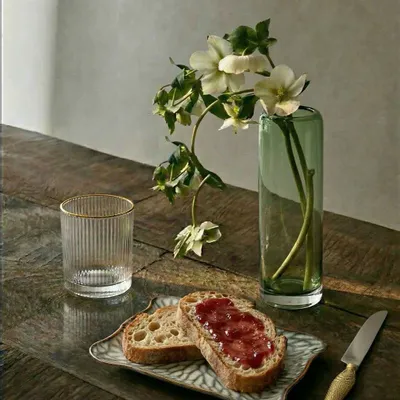 Vases - The Tall Vert Vase - Green - BAZAR BIZAR LIVING