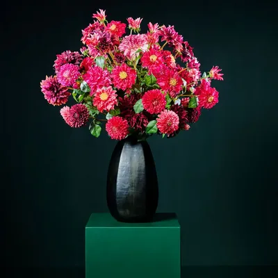 Floral decoration - Vibrant pink Dahlias - SILK-KA BV
