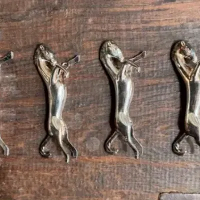Couverts de service - Lot de 6 porte-couteaux chevaux en métal argenté L8 H2 - OFFICE OBJETS